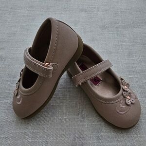 Rachel Shoes - Sz 6 Girls